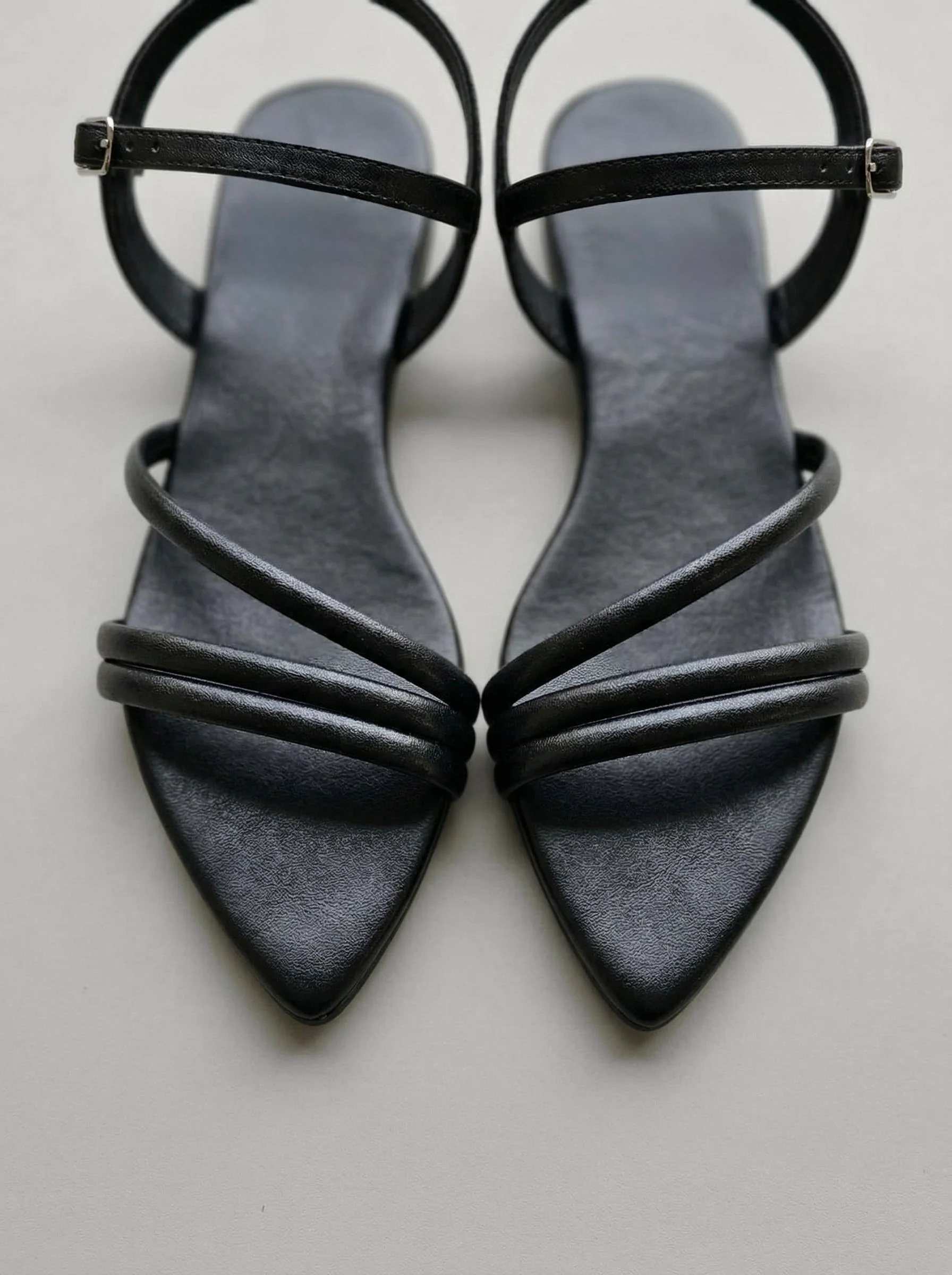 Alex Black - Image 8