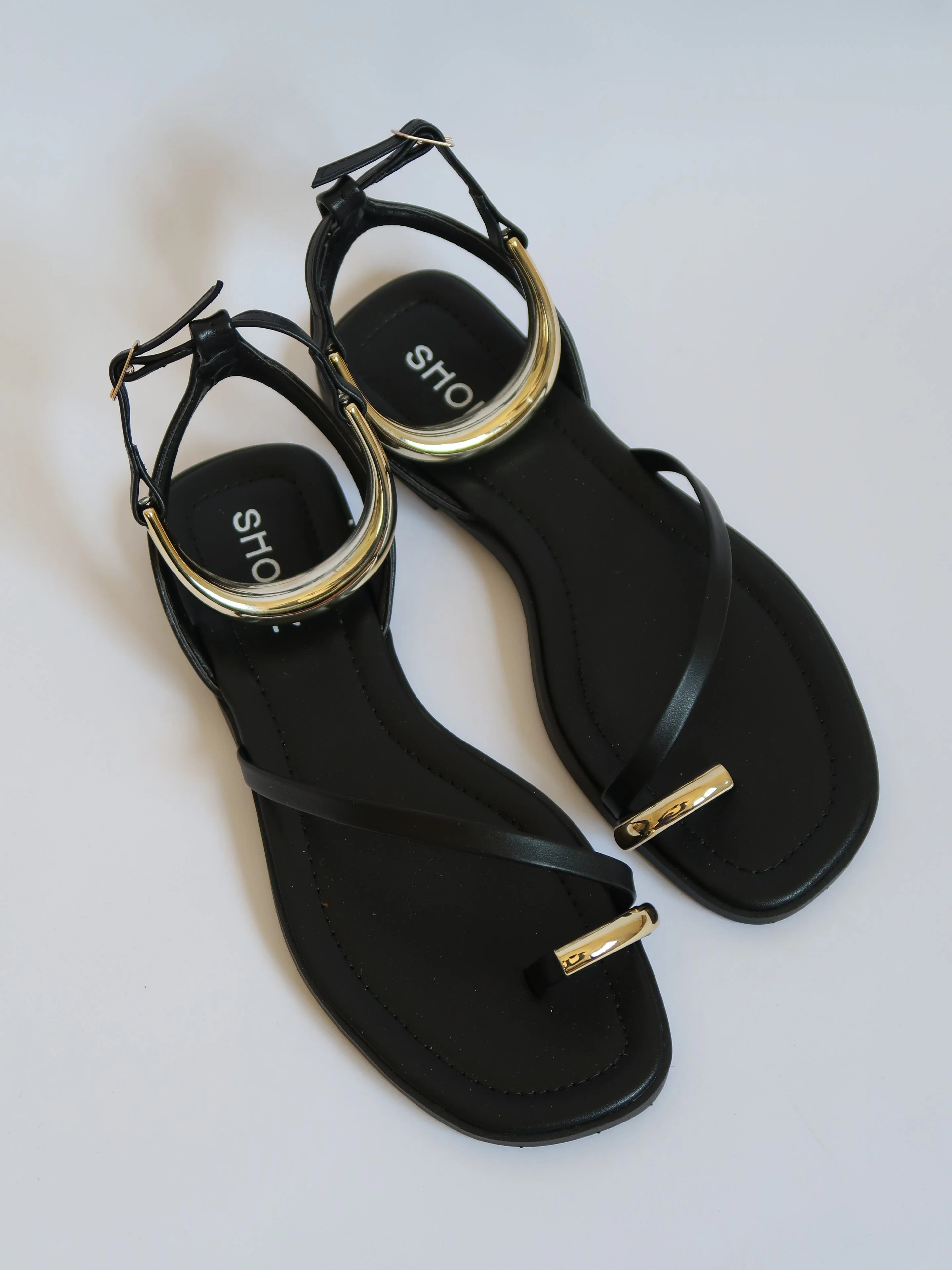 Anaya Black - Image 4