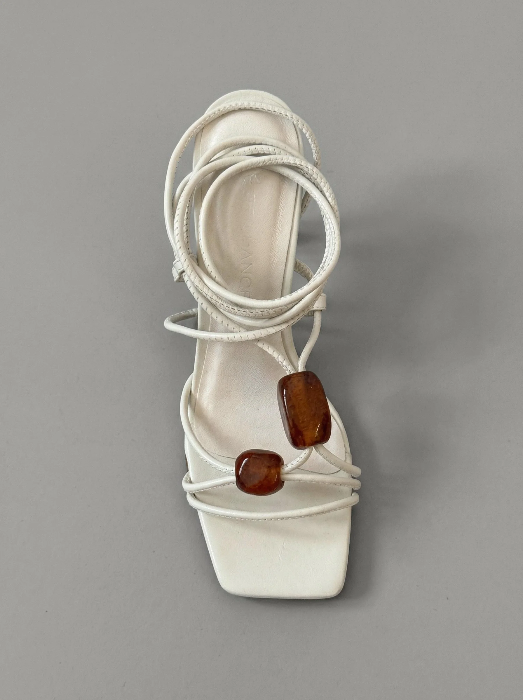 Capsule - Viola White - Image 2