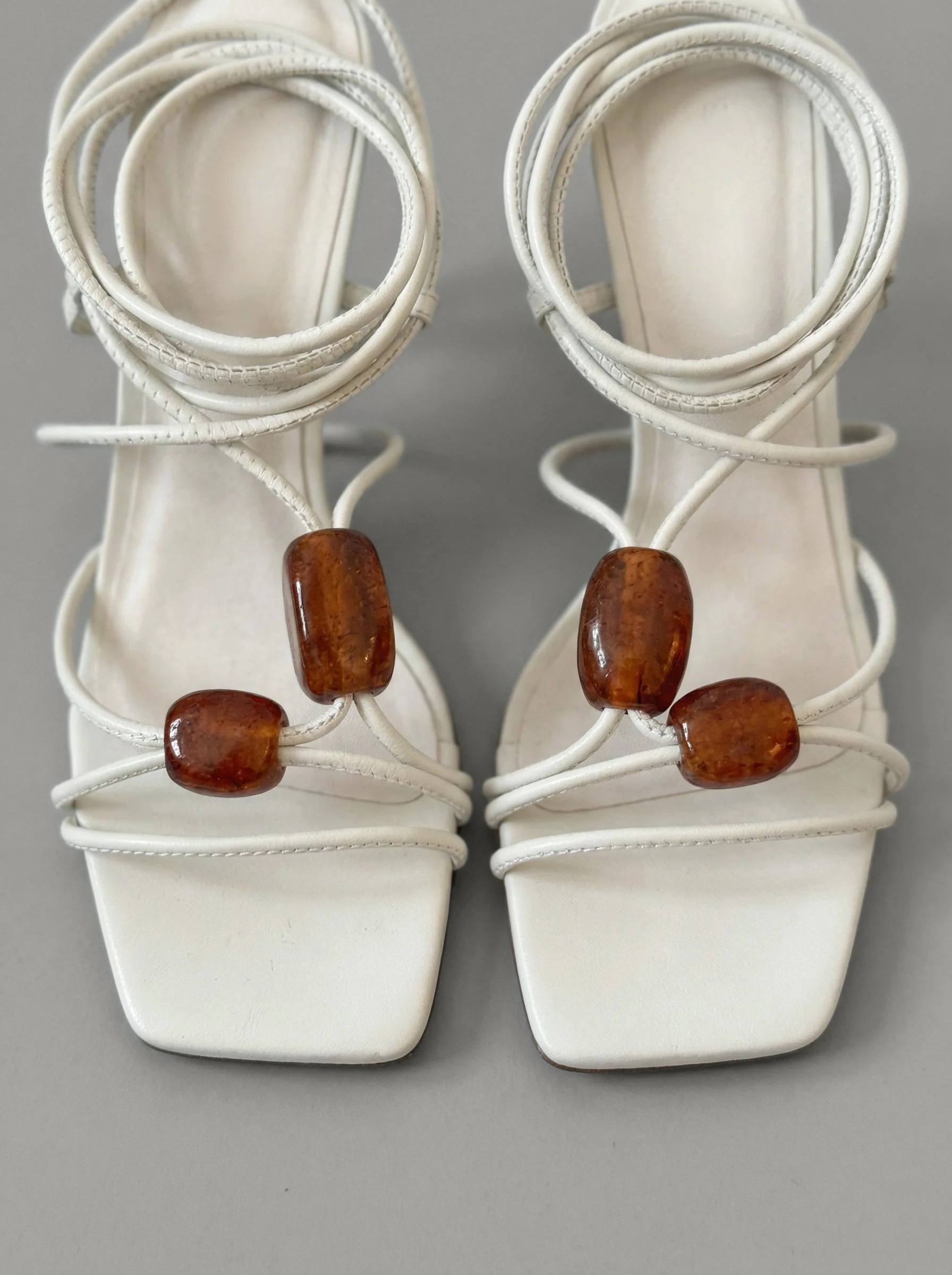 Capsule - Viola White - Image 6