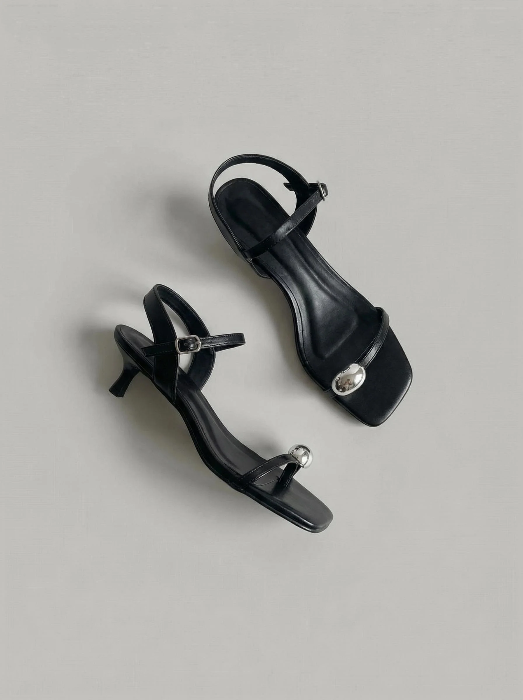 Brook Black - Image 2