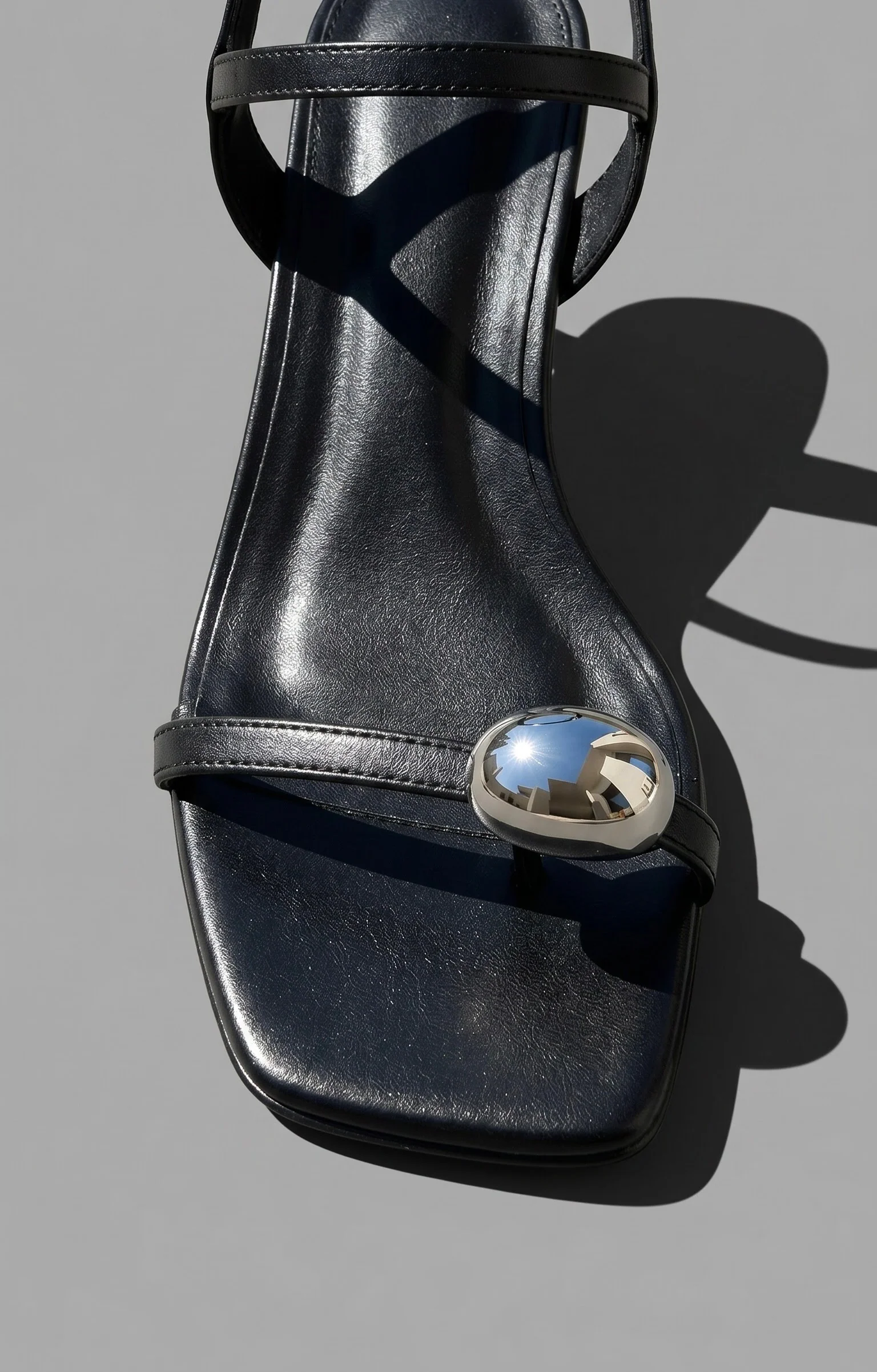 Brook Black - Image 5