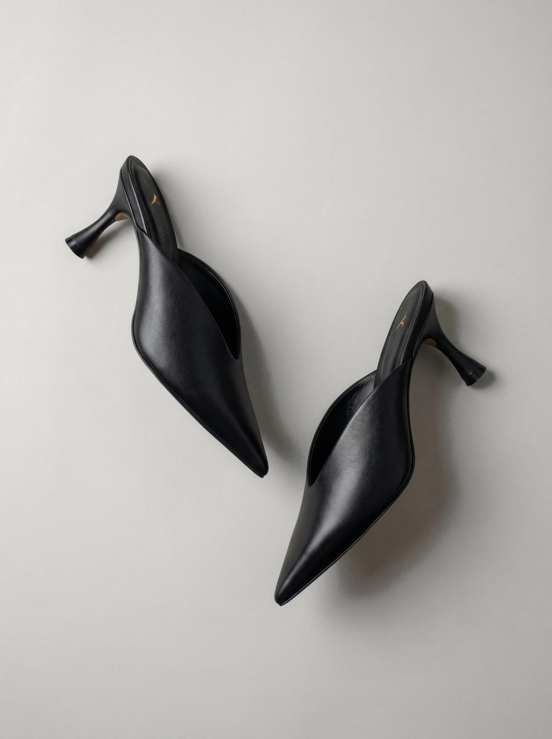 Capsule - Aveline Black - Image 3