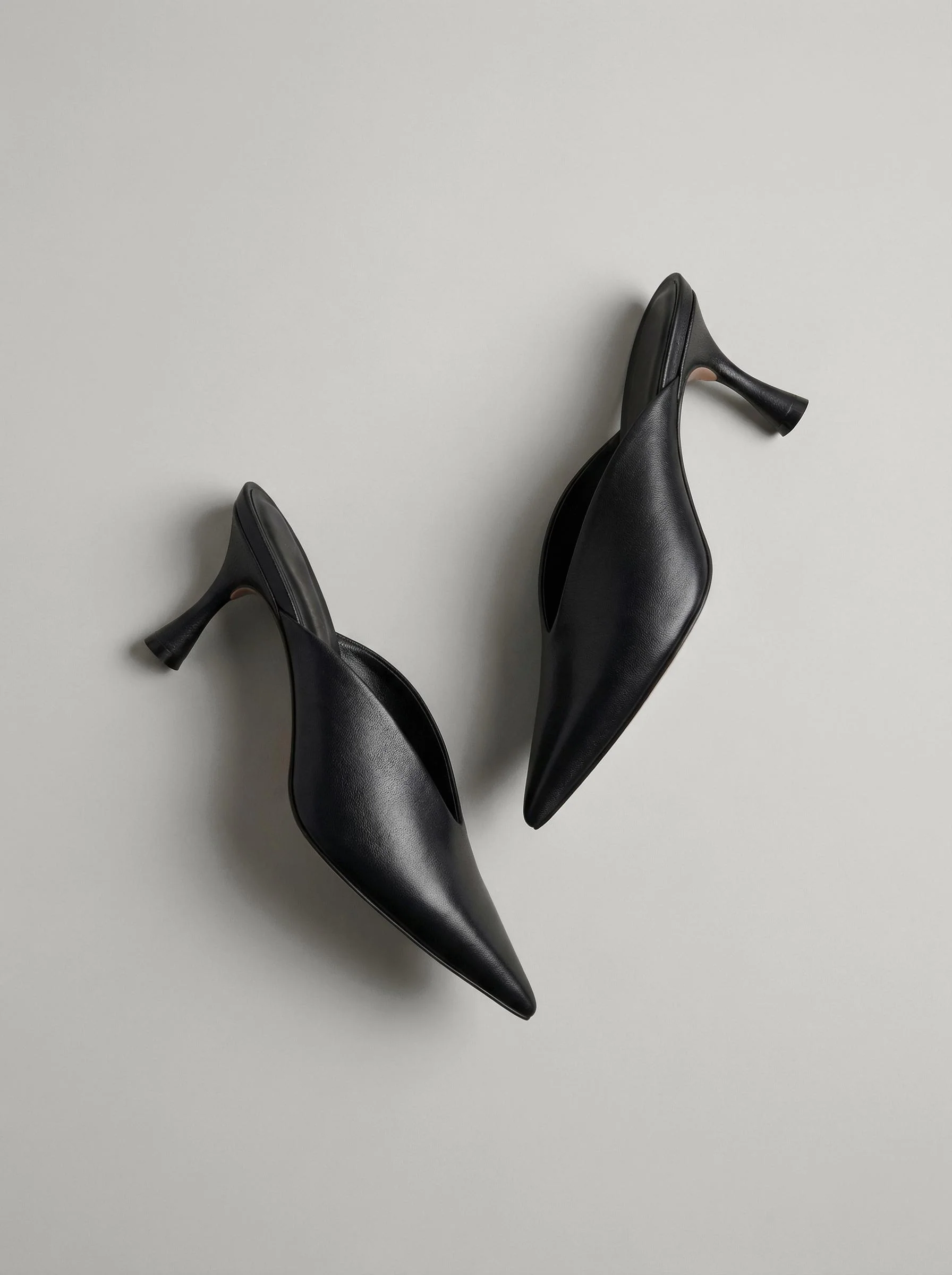 Capsule - Aveline Black - Image 6