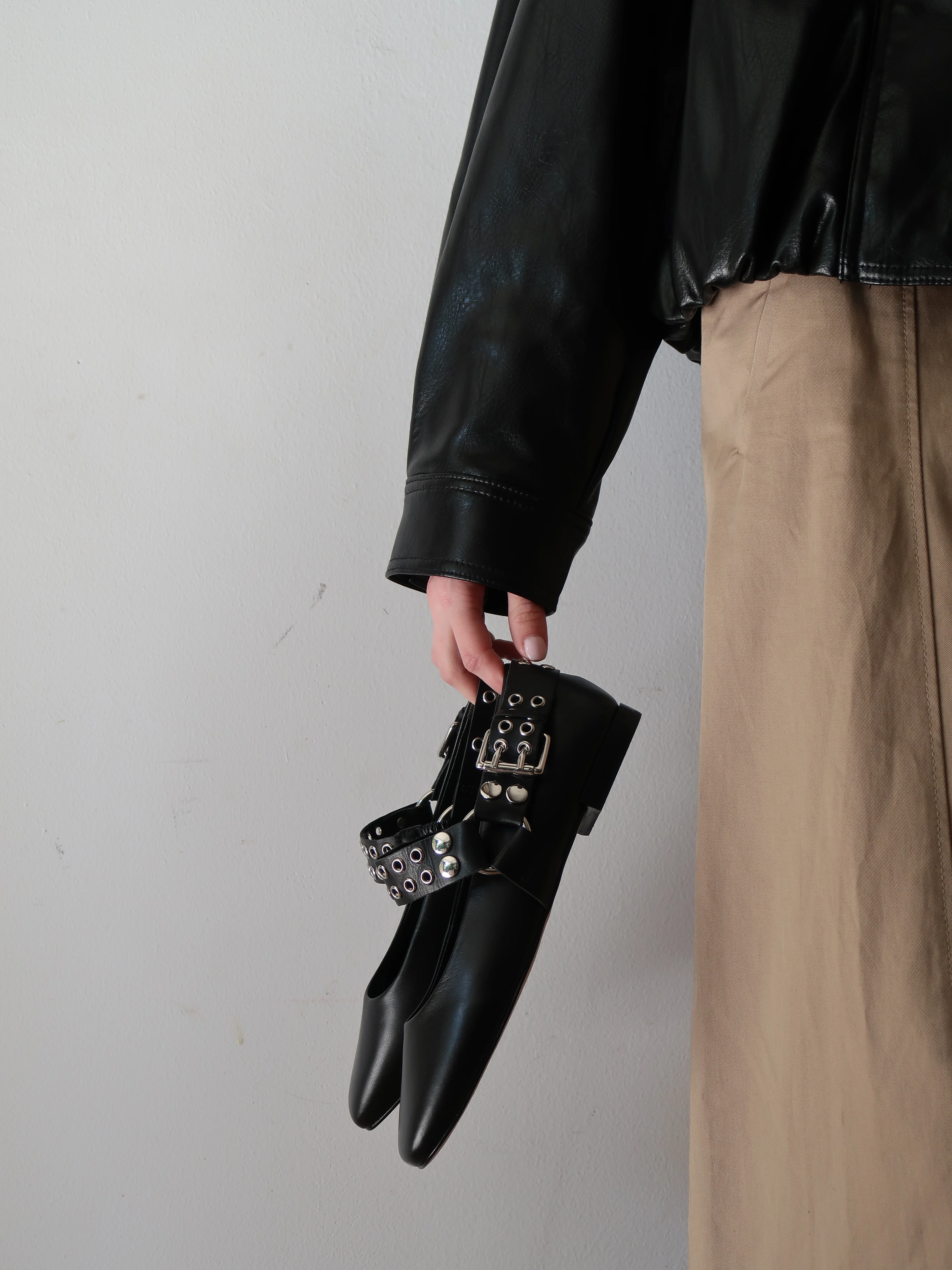 Capsule - Floyd Black - Image 4
