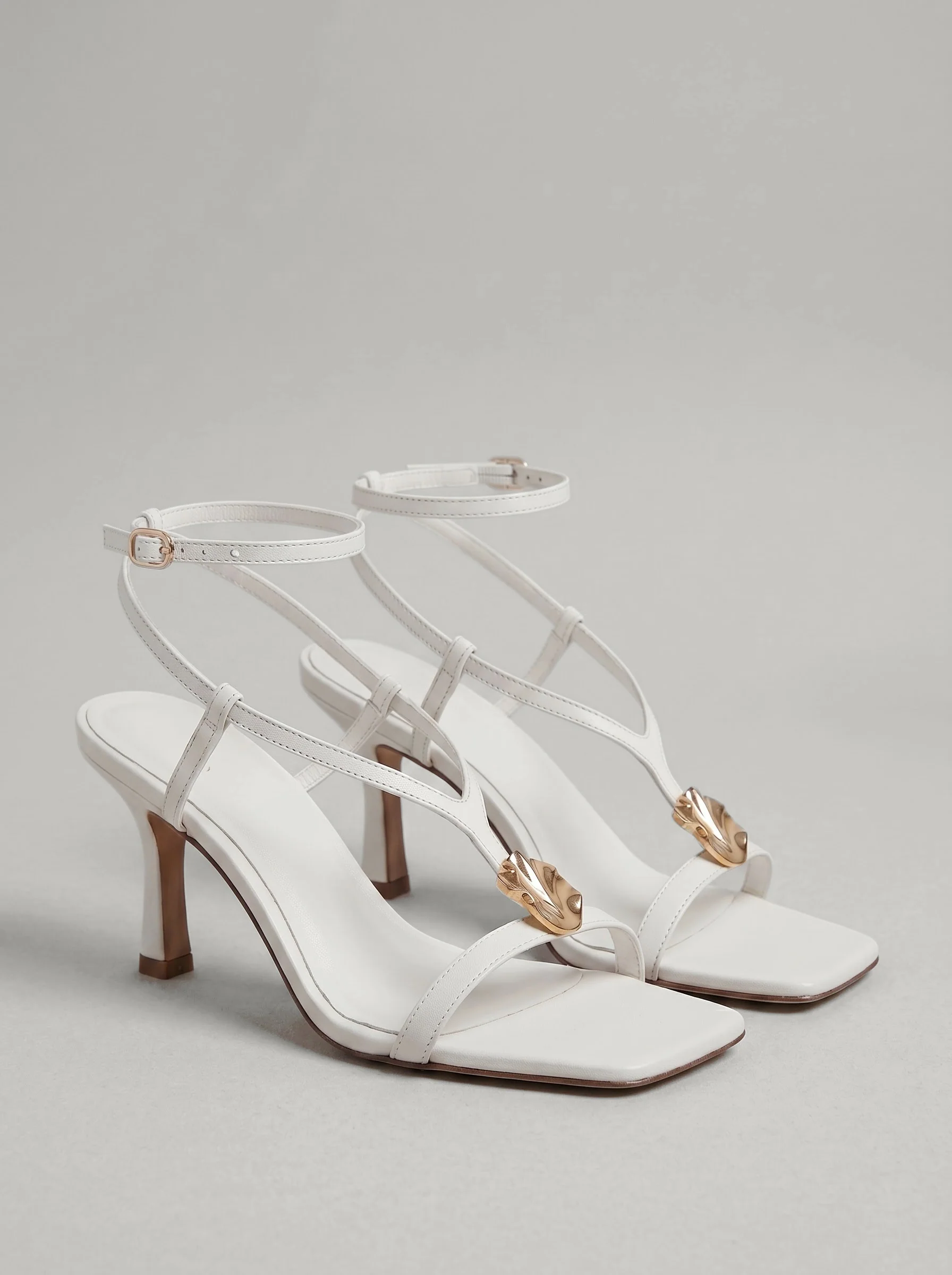 Capsule - Odette White - Image 2
