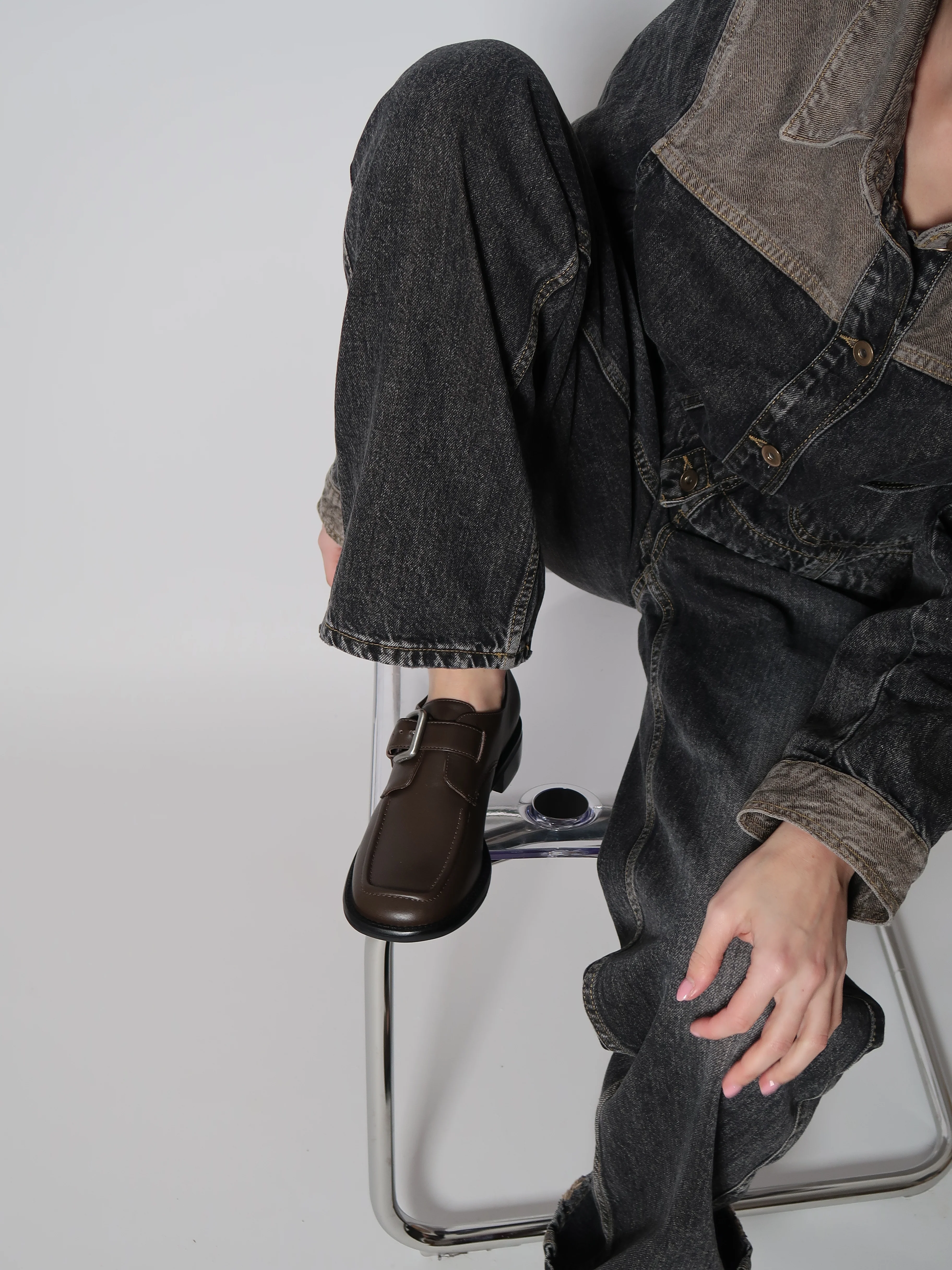 Capsule - Riven Dark Brown - Image 6