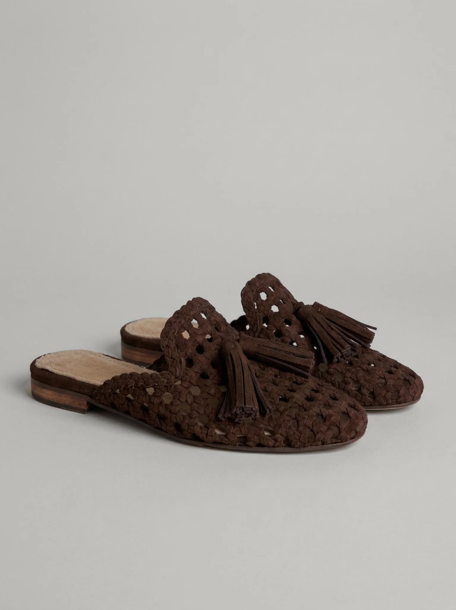 Catalina Brown - Image 8
