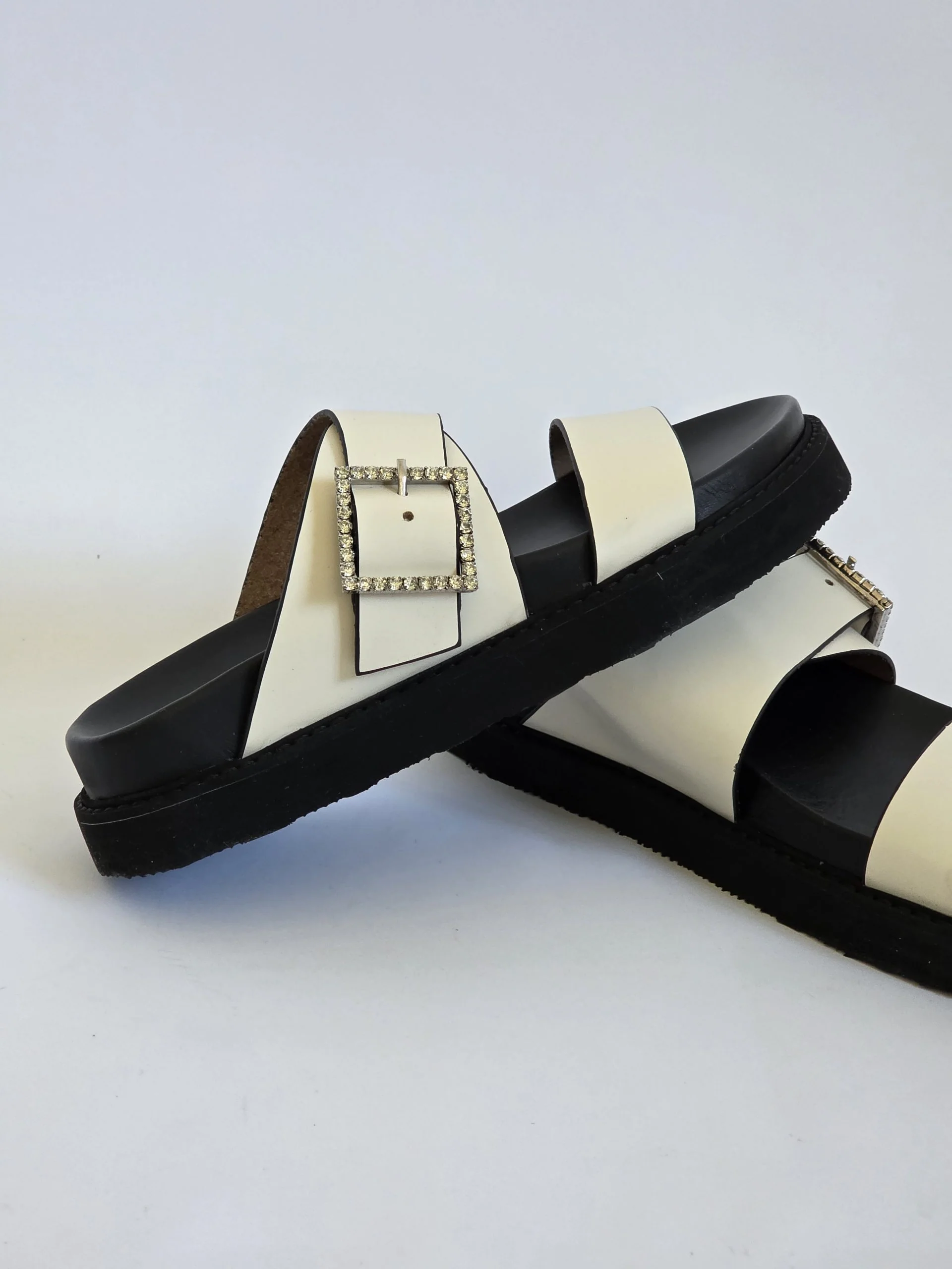 Chioma Off White - Image 3