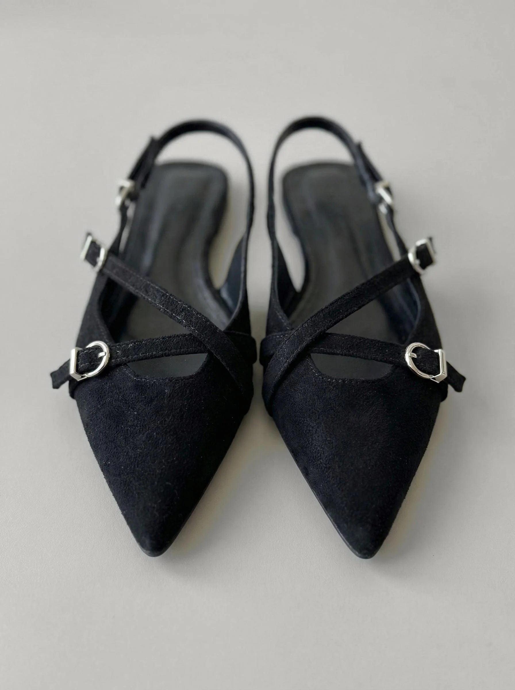 Darcy Soft Black - Image 6