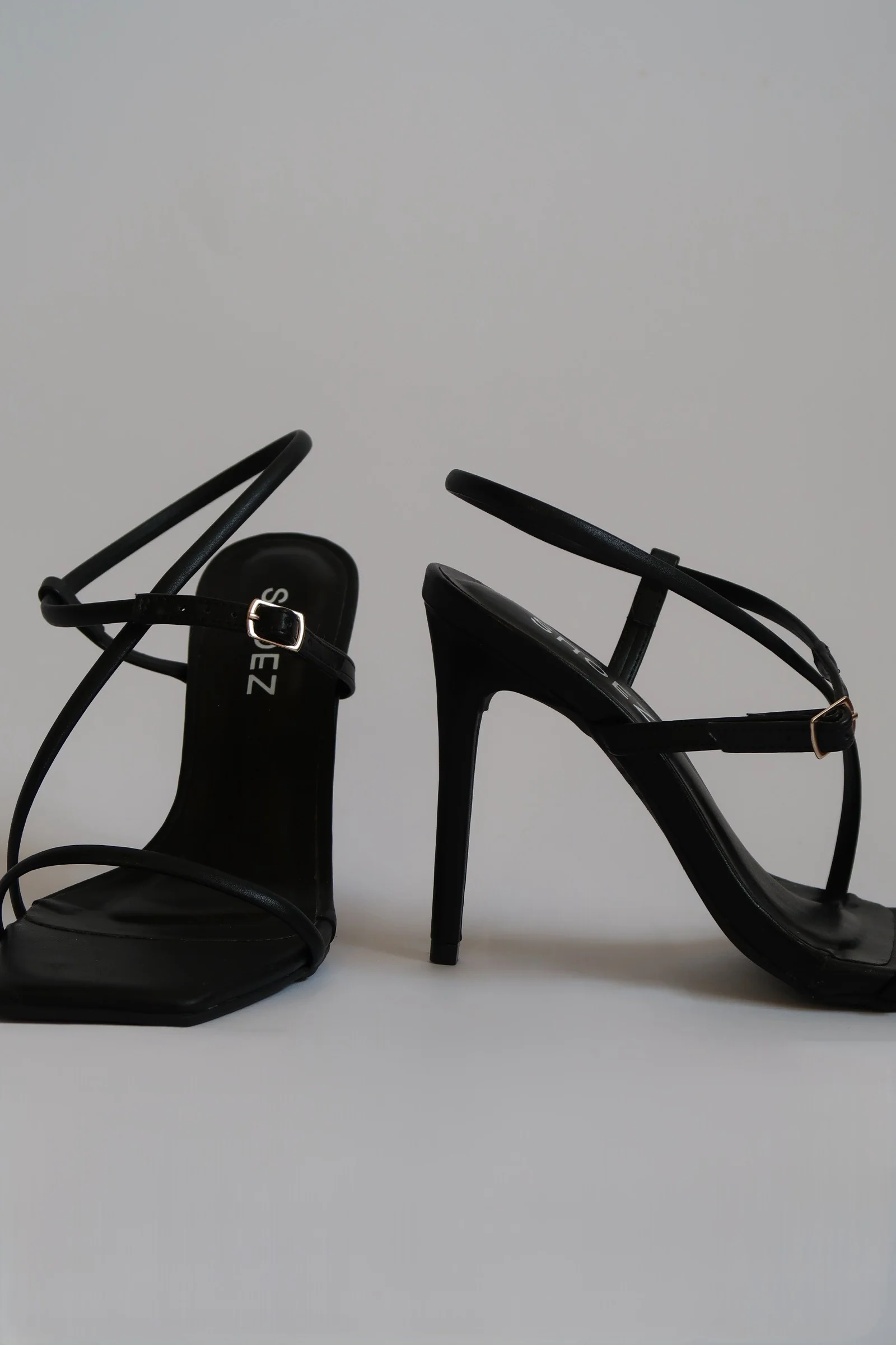 Elara Black - Image 4