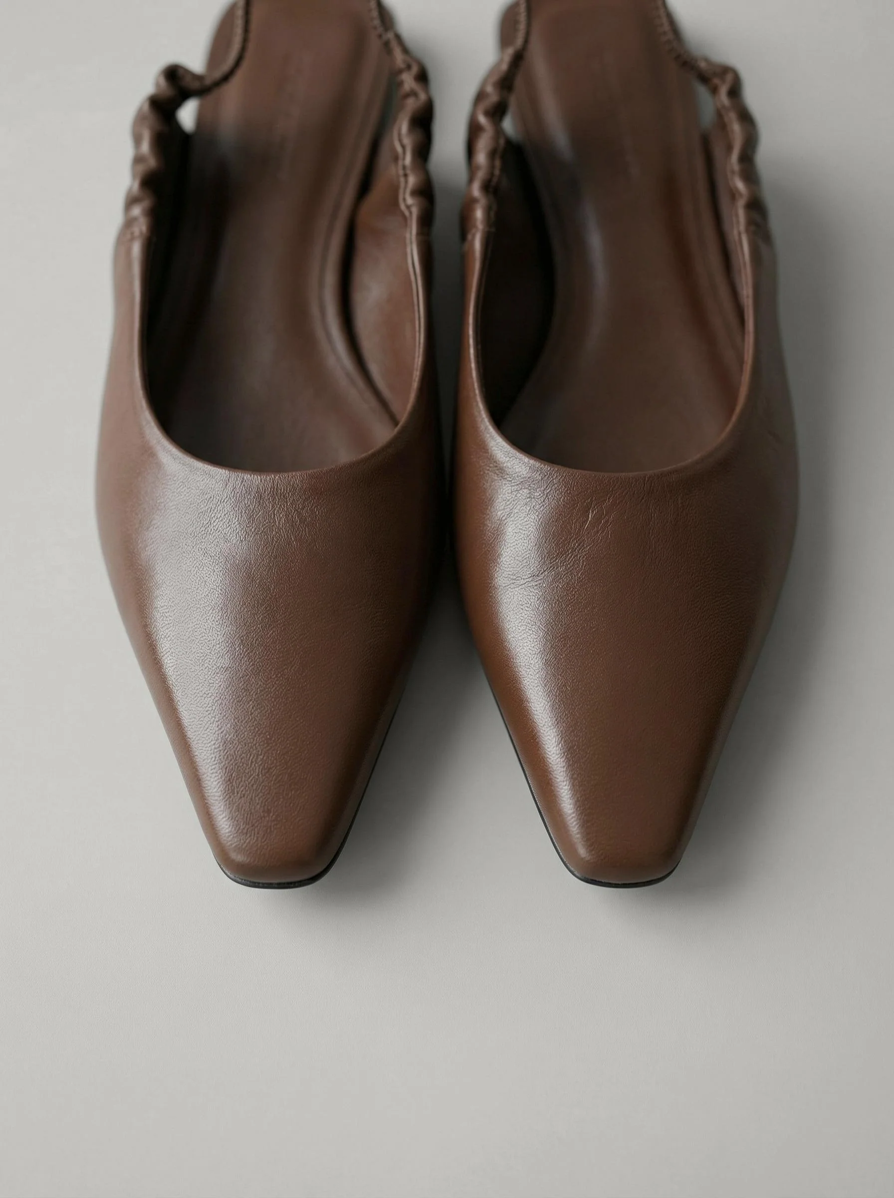 Capsule - Elle Brown Flat - Image 3