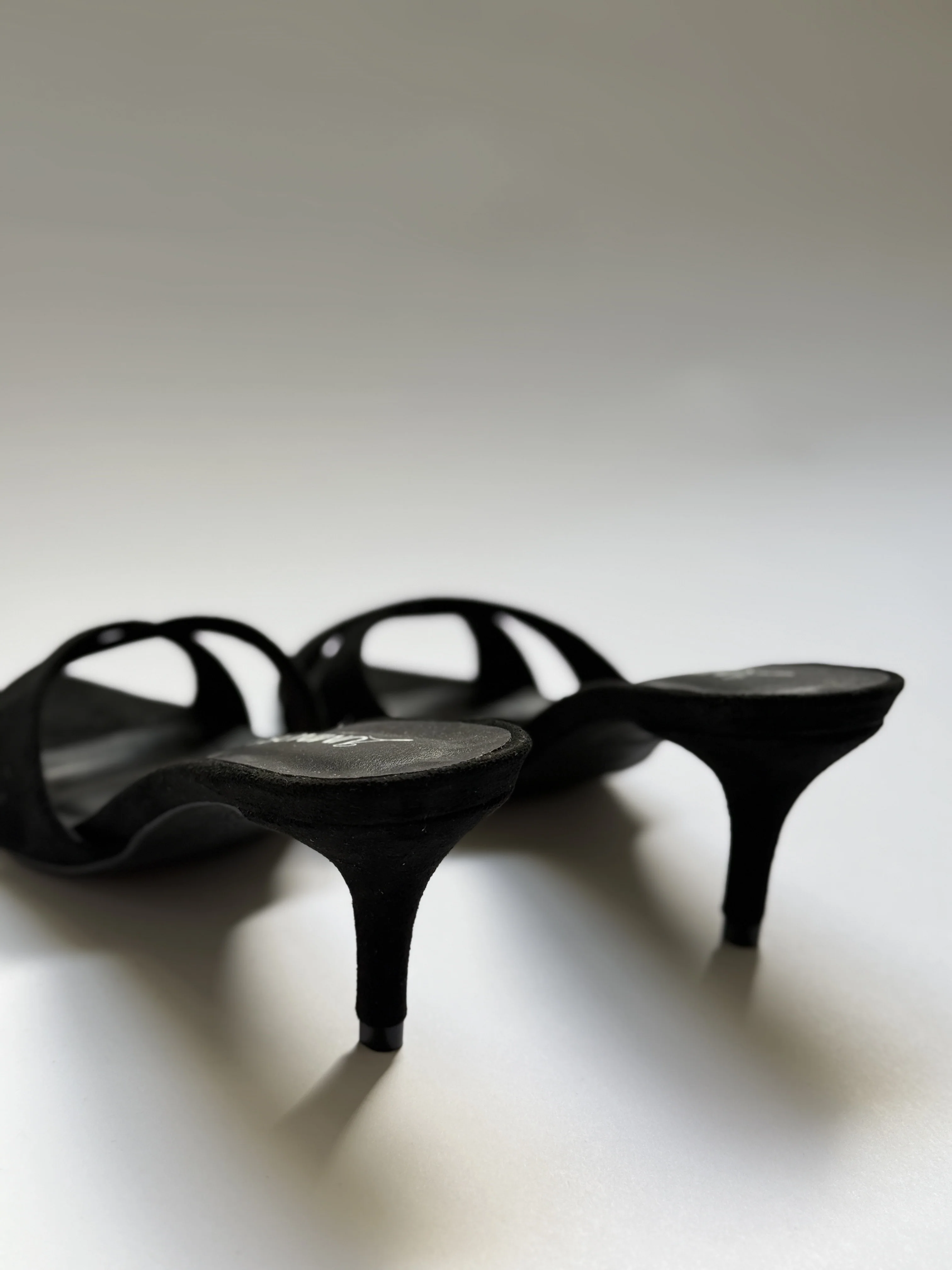 Ever Black - Image 4