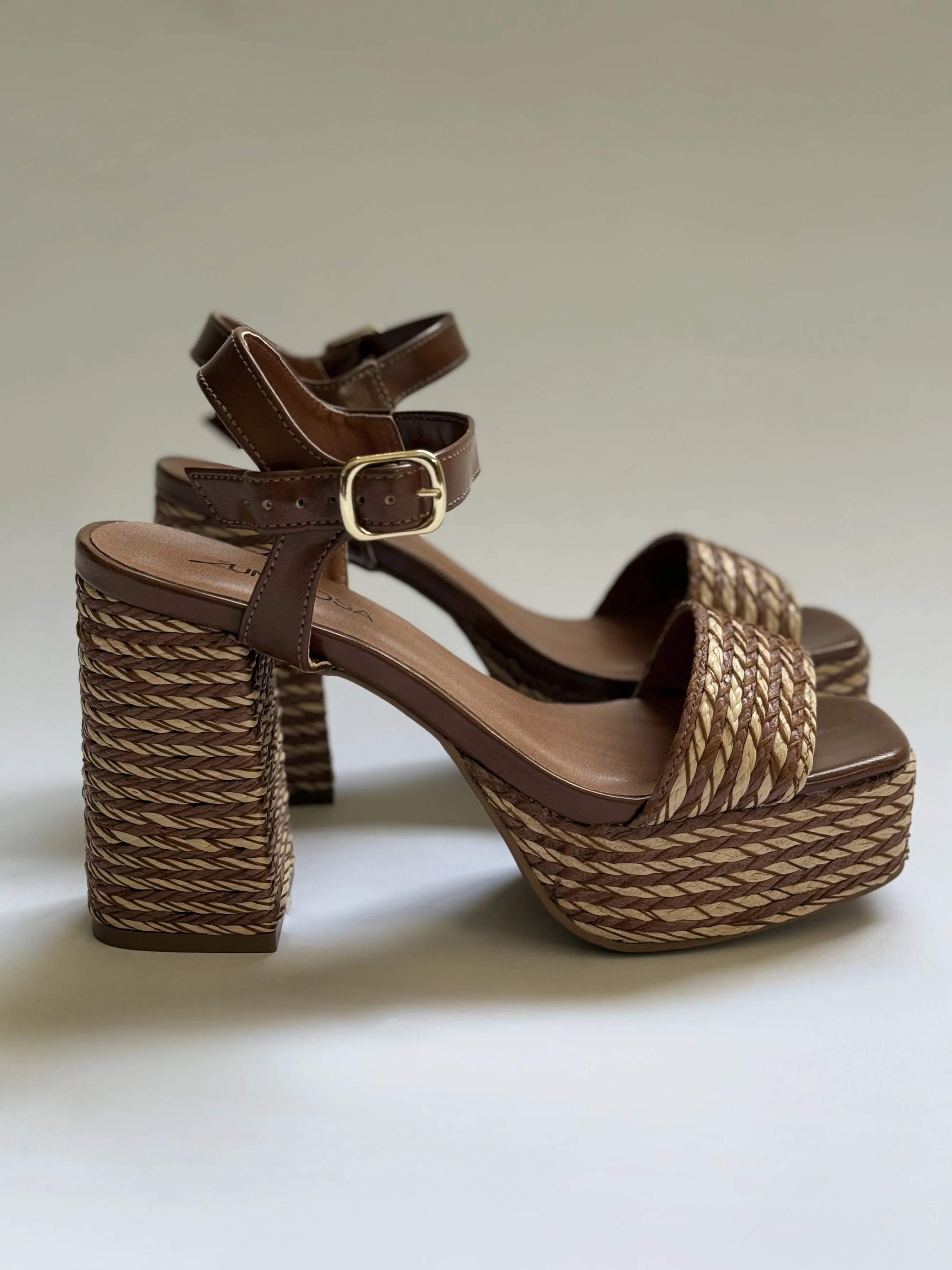 Isla Caramel - Image 3