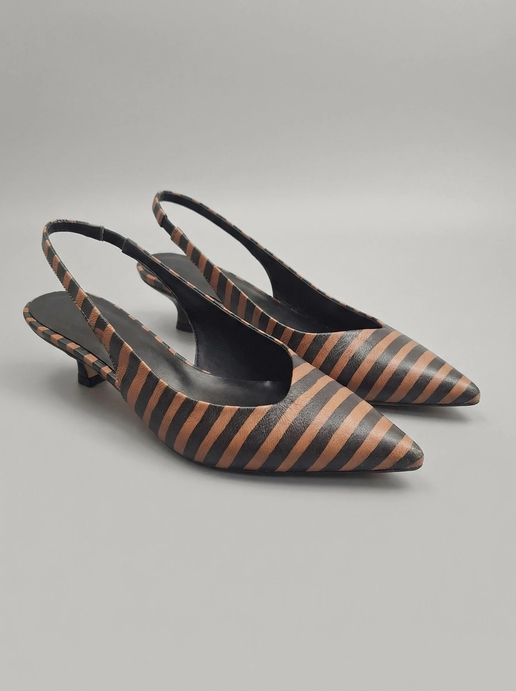 Kely Brown - Image 4
