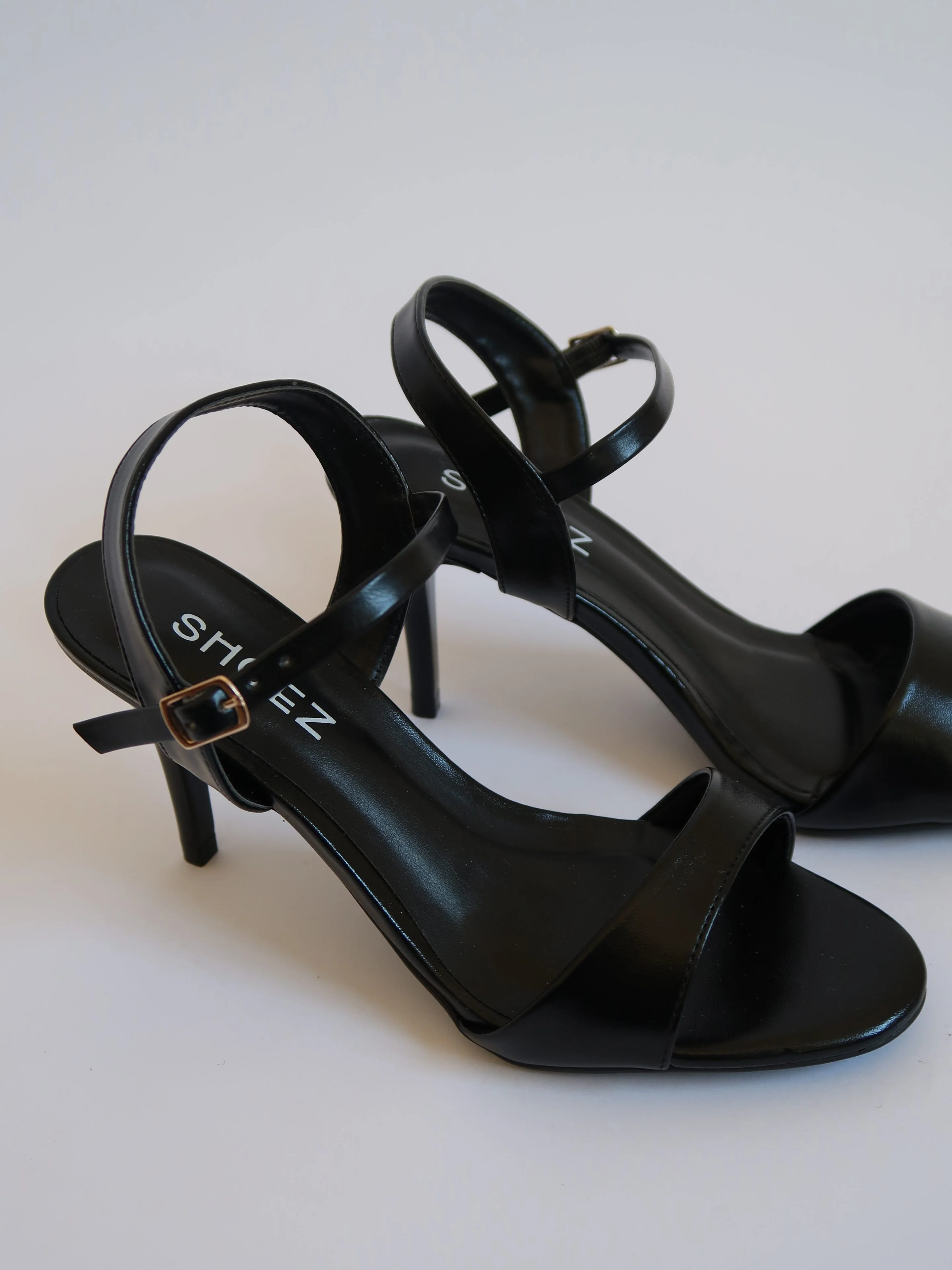 Lovette Black - Image 4