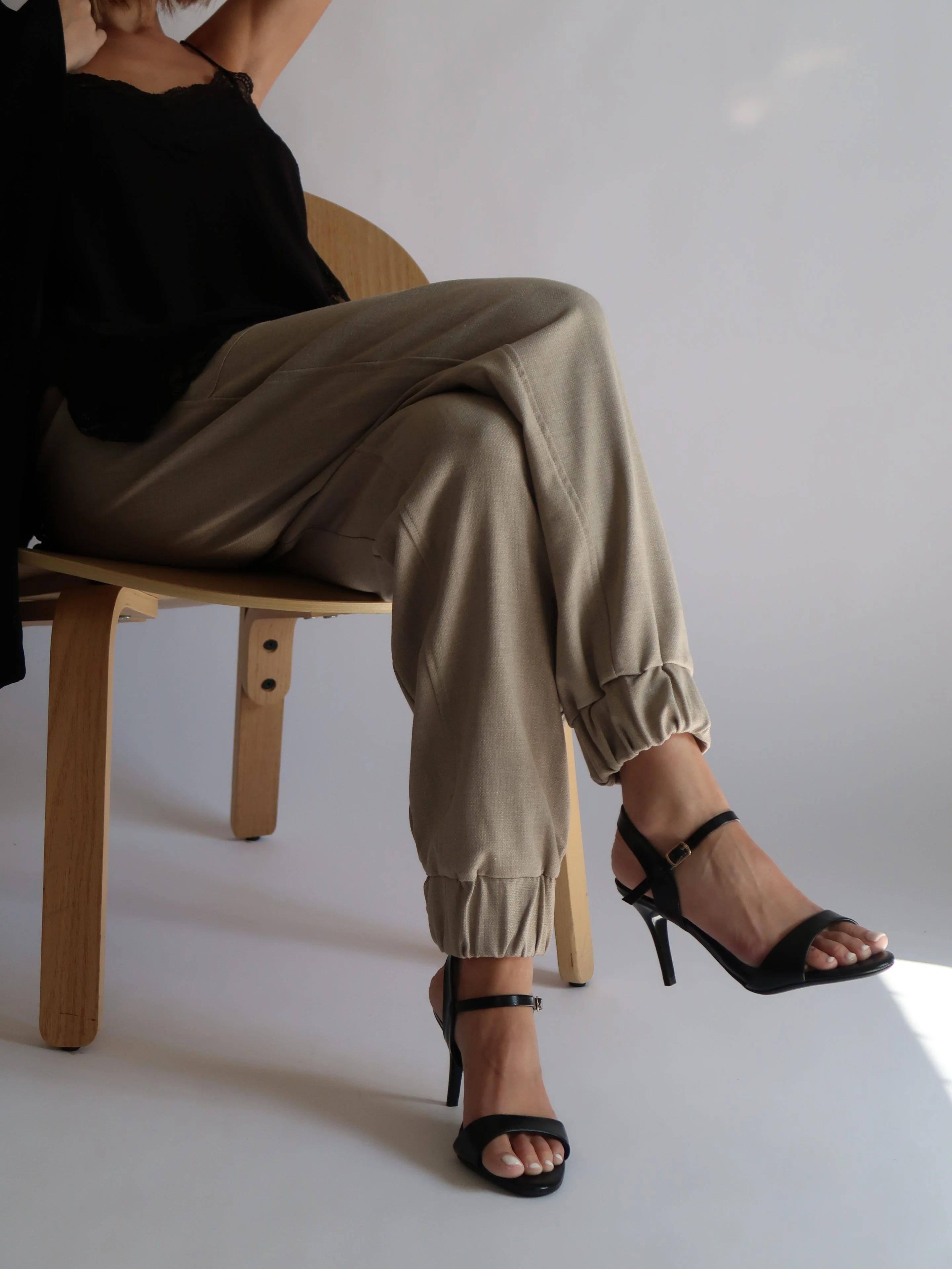 Lovette Black - Image 5