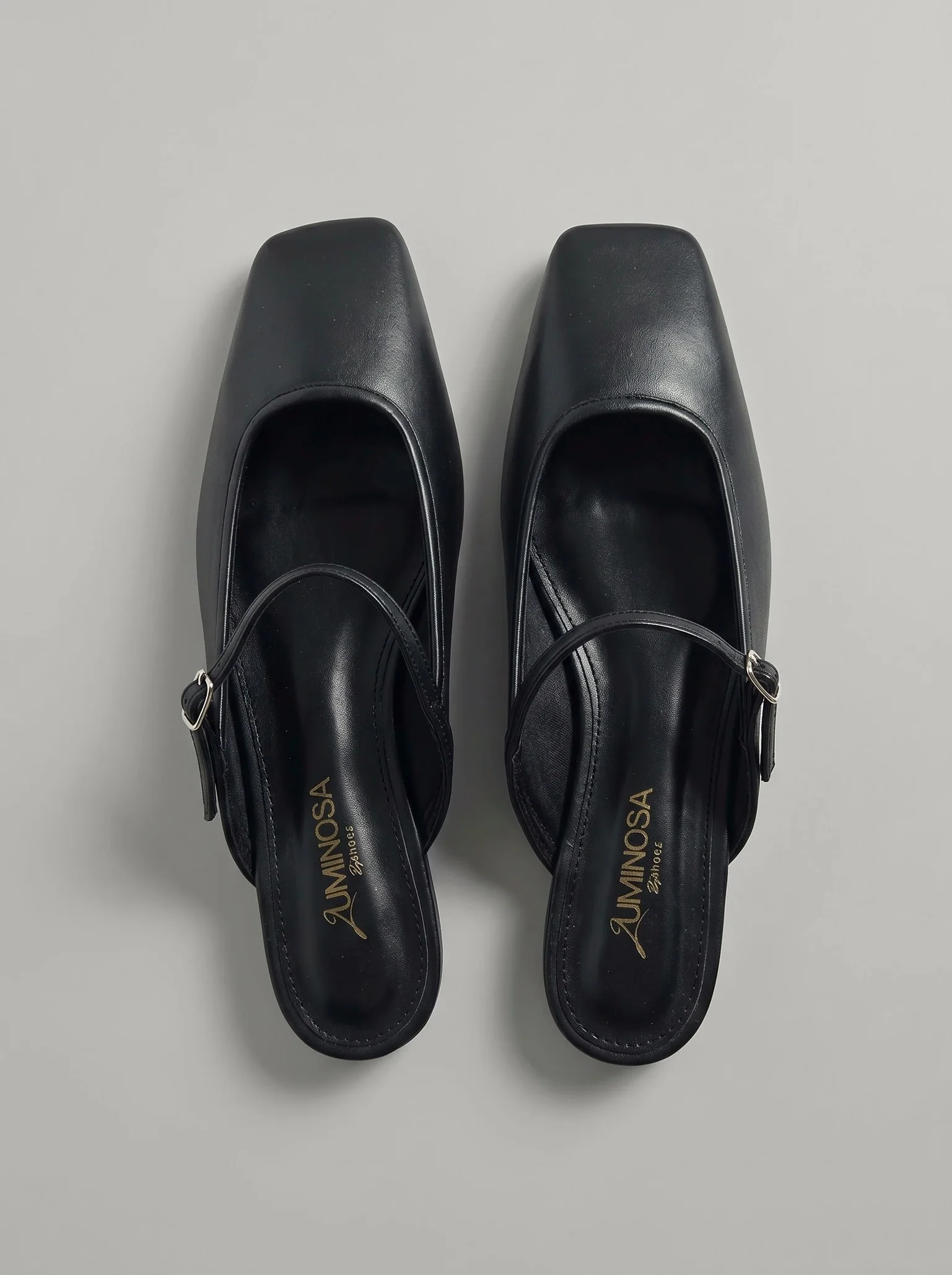 Luchia Black - Image 2