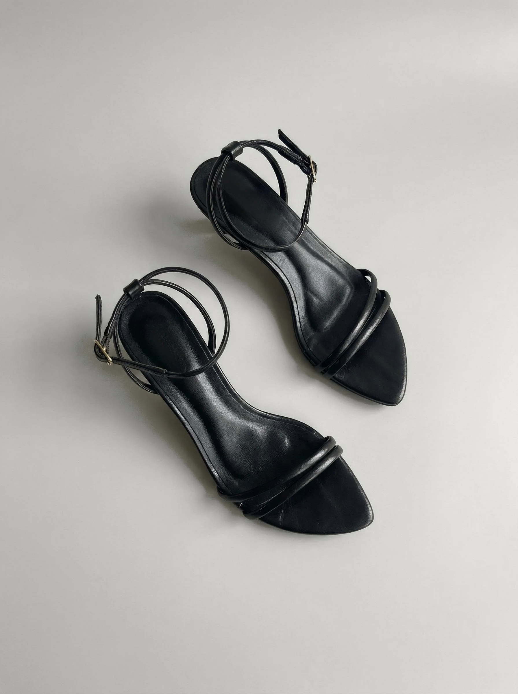 Luna Black - Image 3