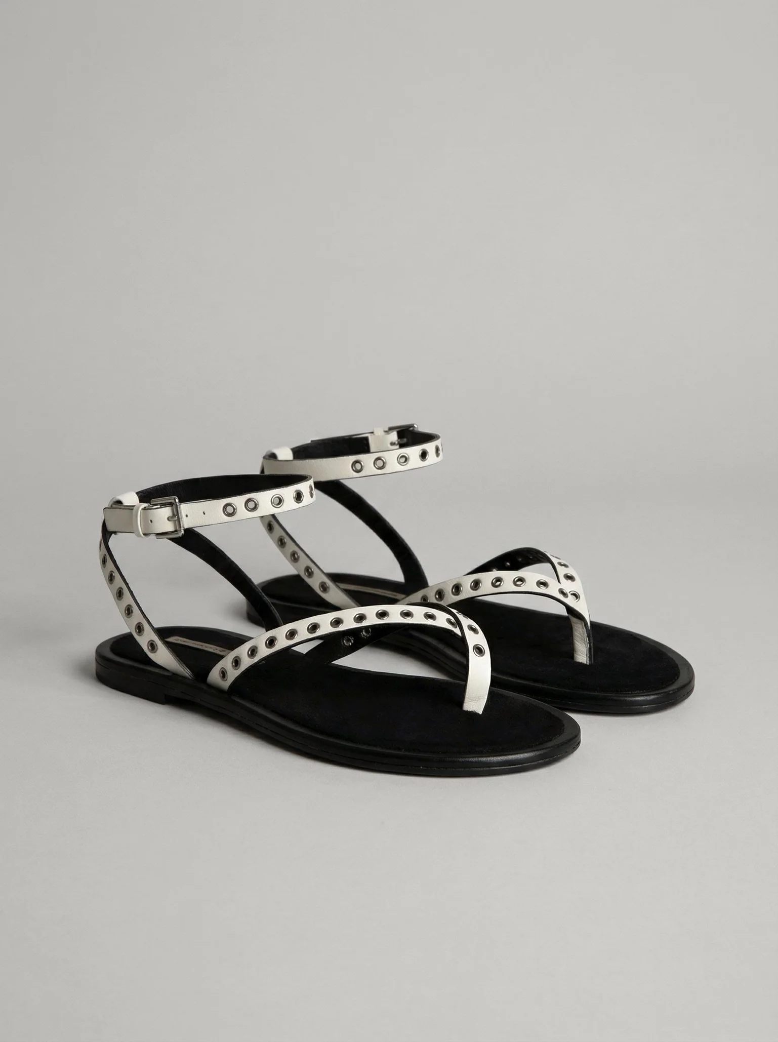 Rocรญo White - Image 4
