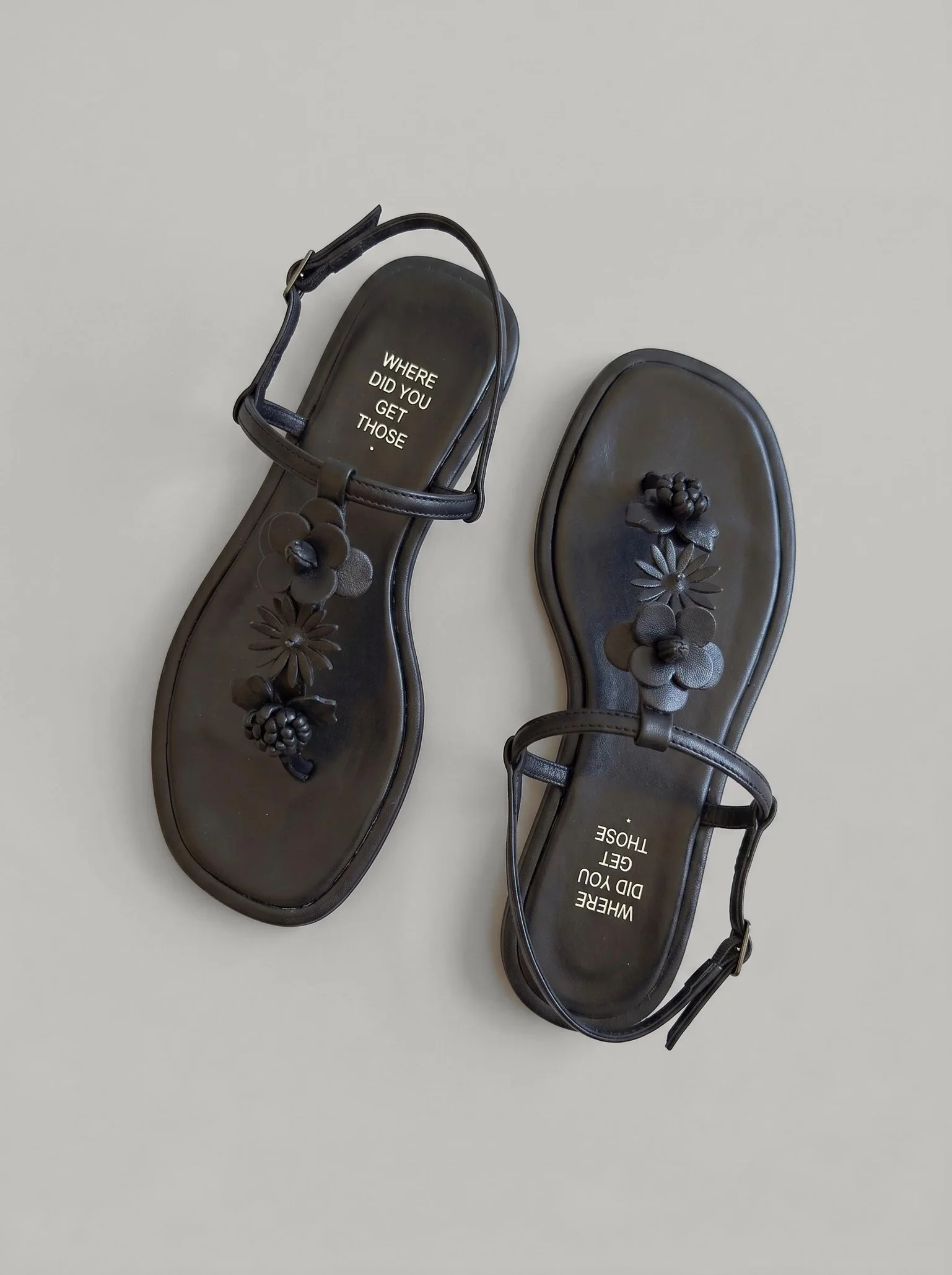 Sansa Black - Image 3