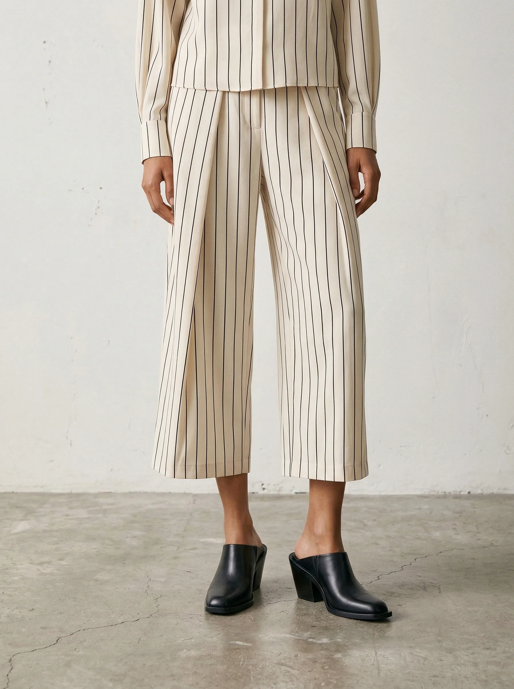 Capsule - Santana Black - Image 8