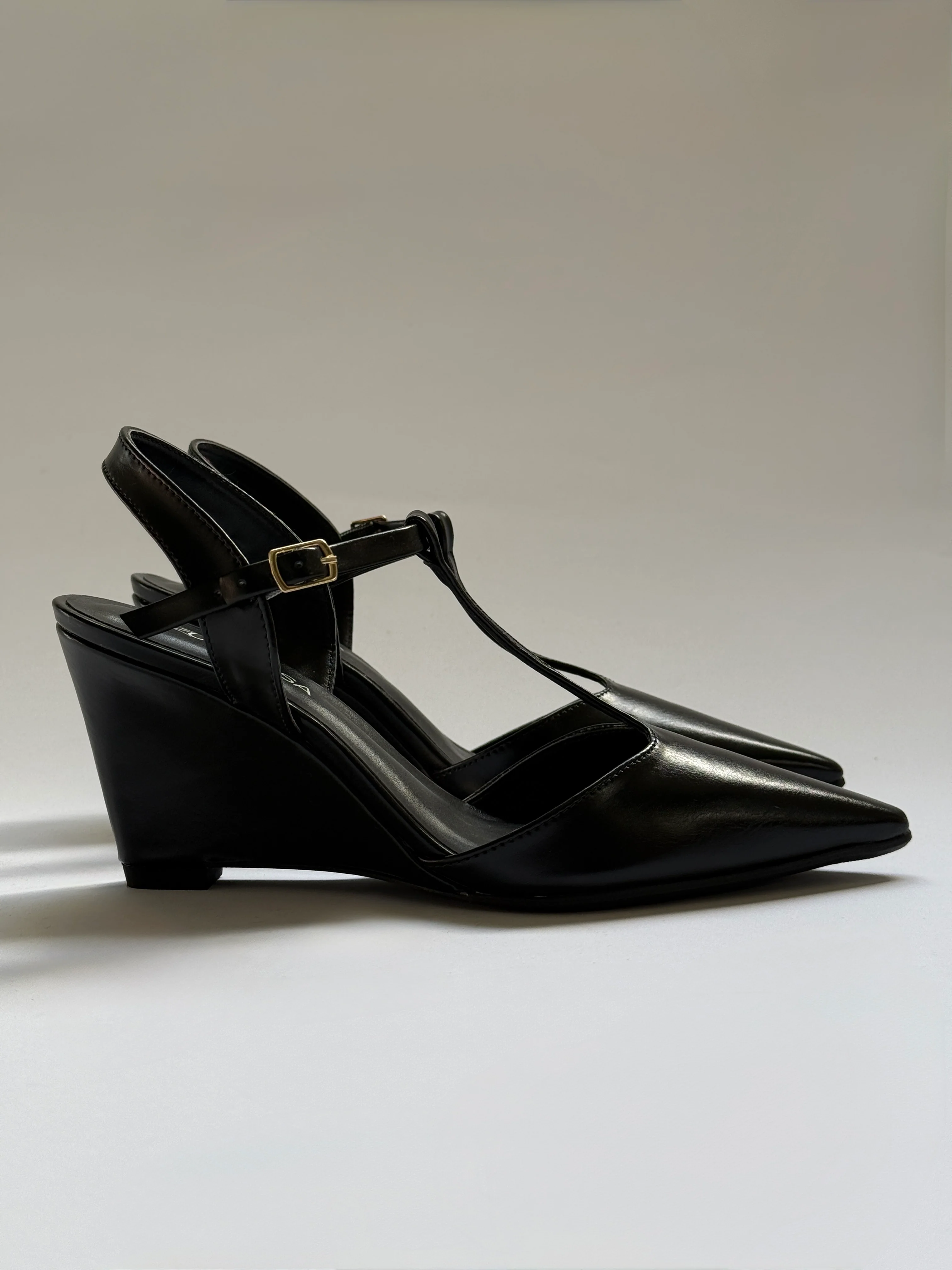 Shila Black - Image 4