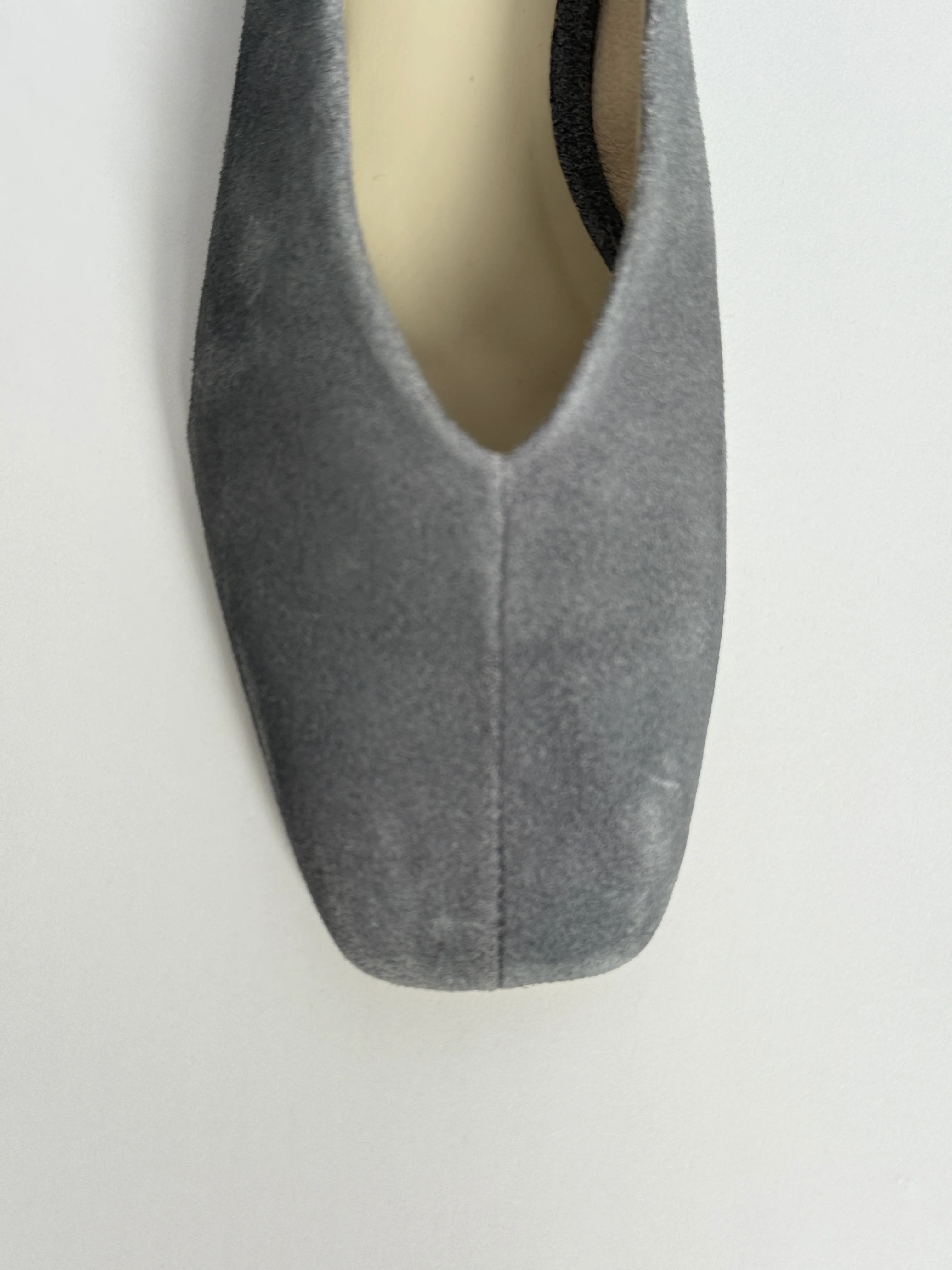 Sorel Gray - Image 4