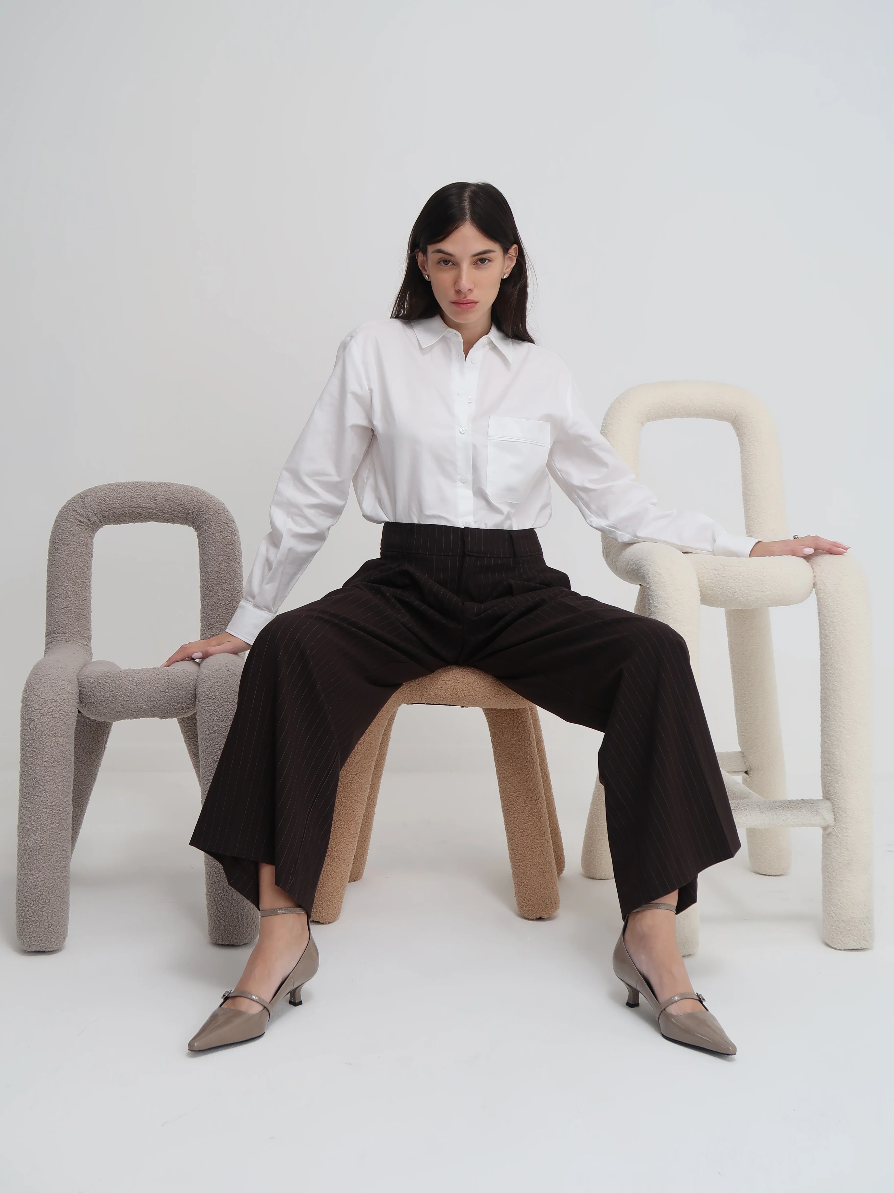 Studio - Isabella Cafe - Image 6