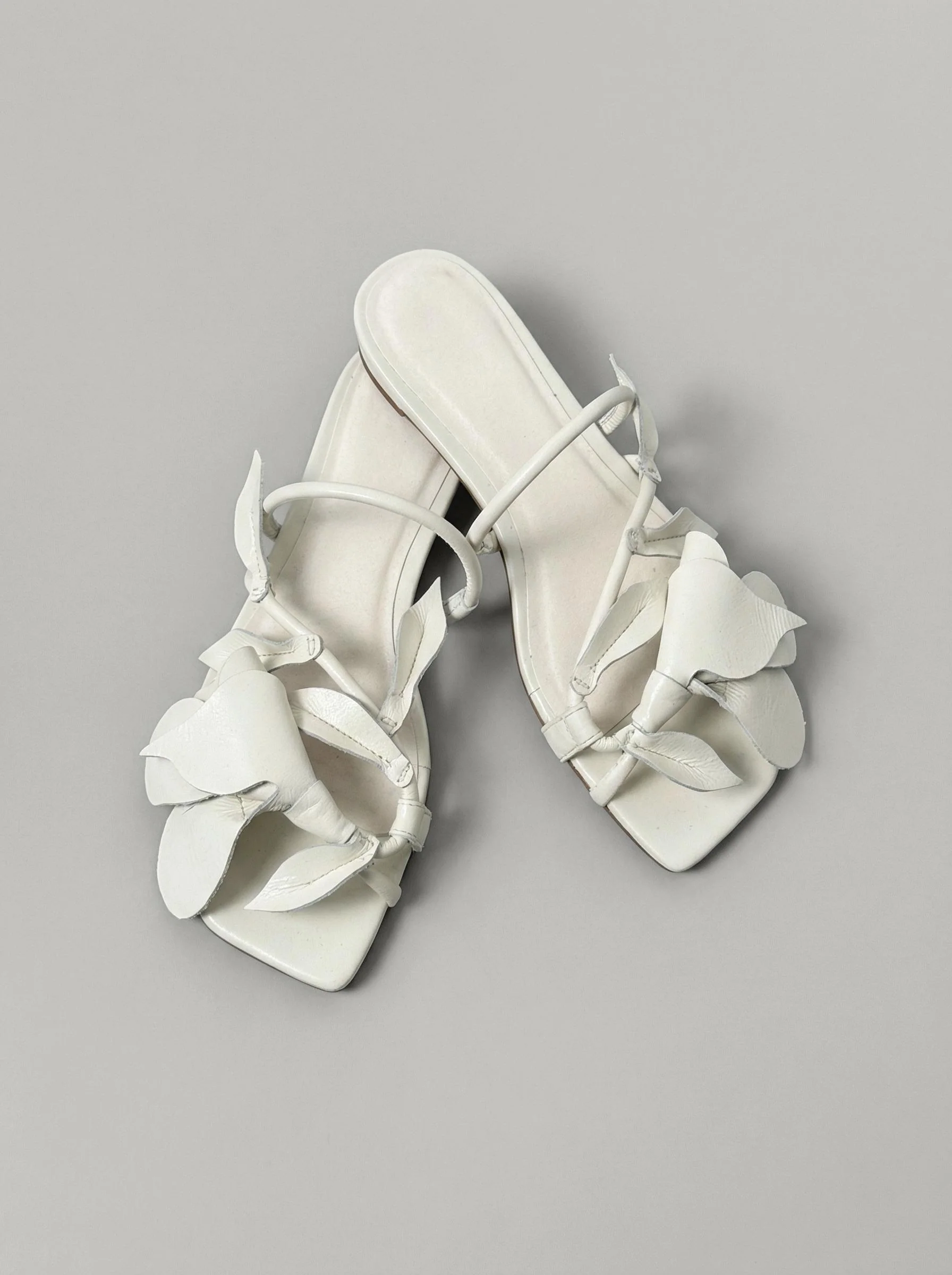 Capsule - Ashly Off-White - Image 3