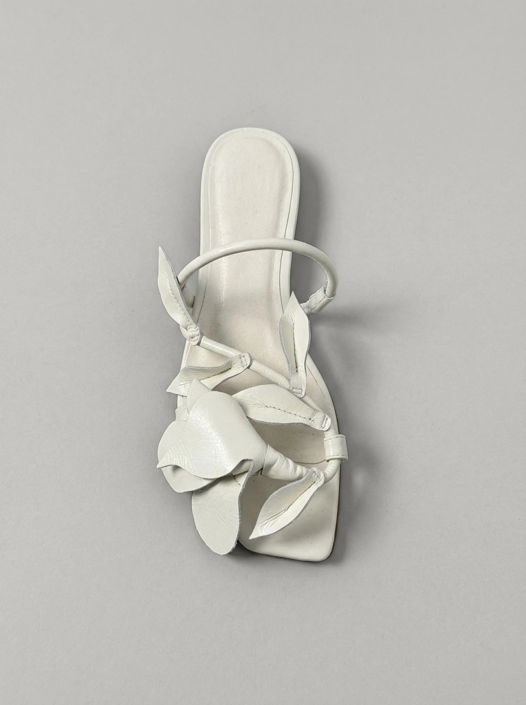 Capsule - Ashly Off-White - Image 4