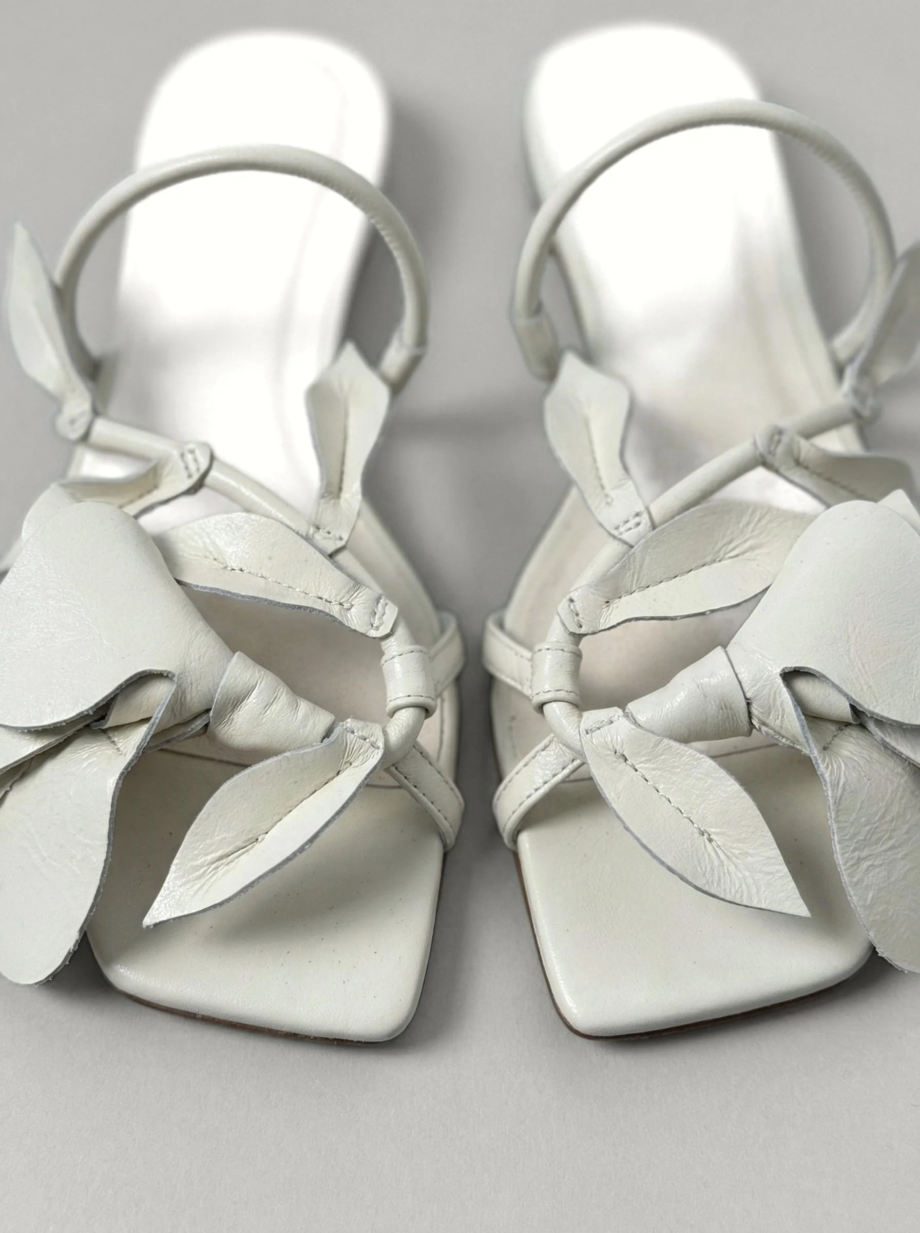 Capsule - Ashly Off-White - Image 5