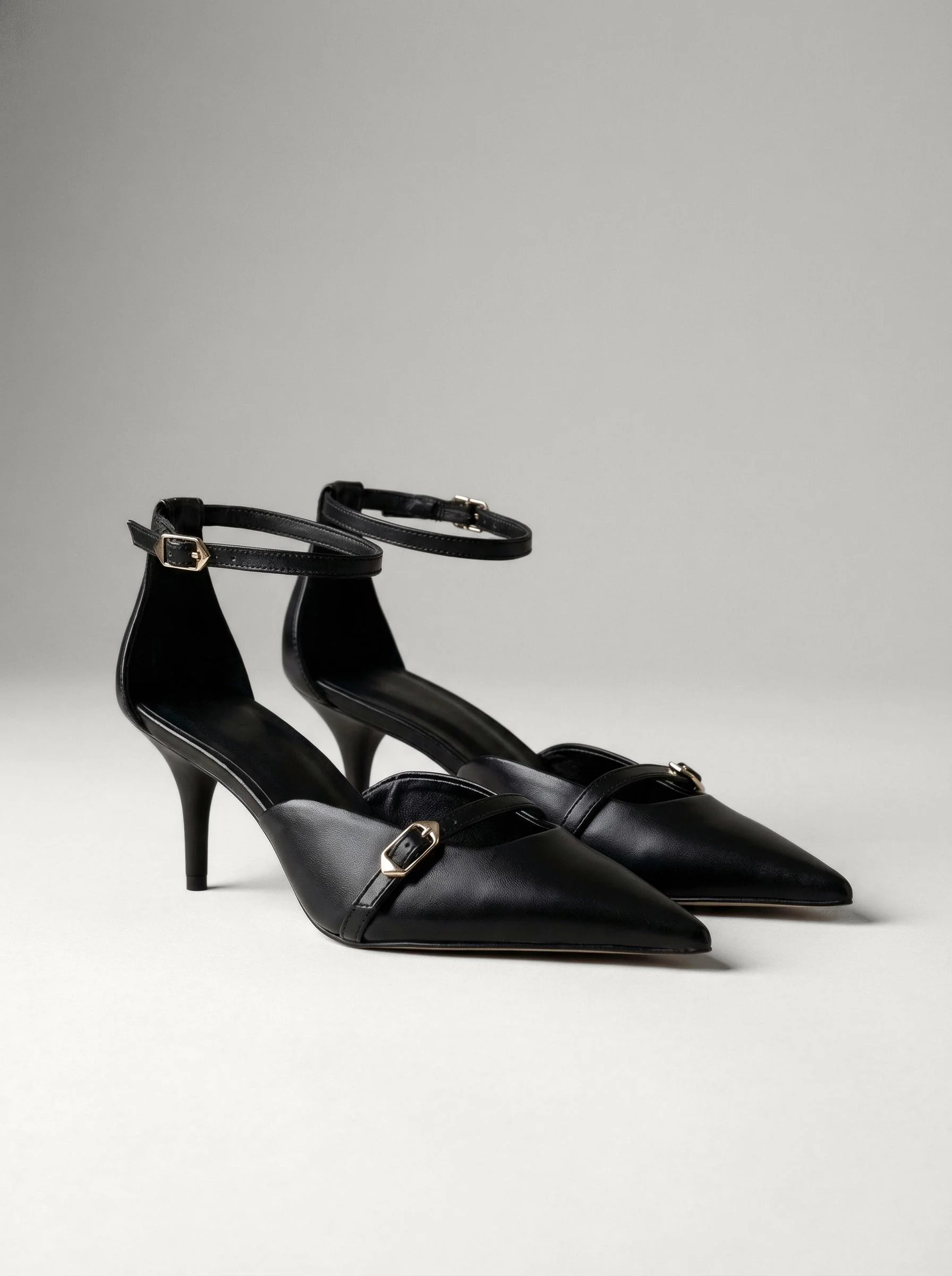 Capsule - Uma Black - Image 8
