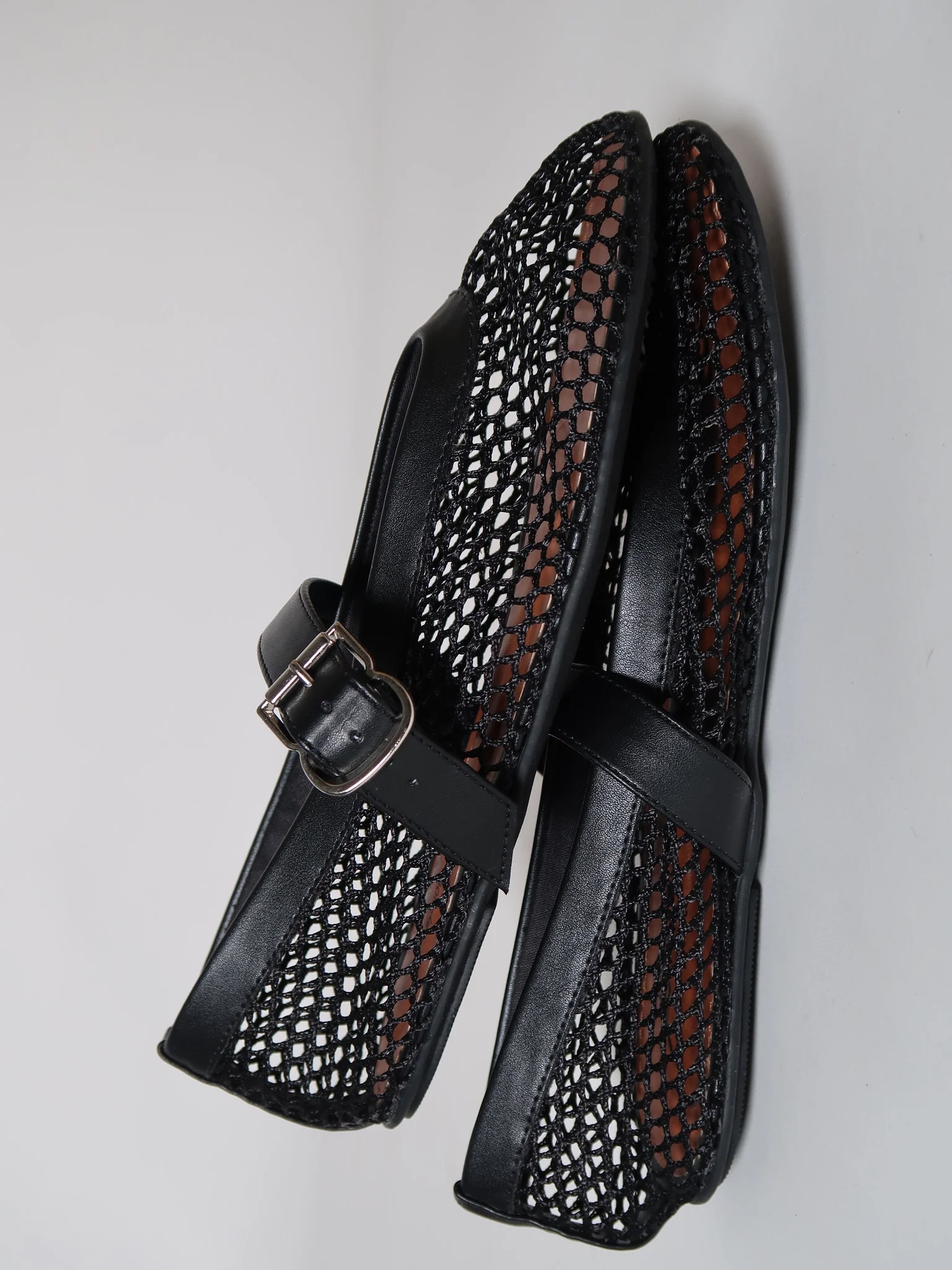 Vallery Black - Image 3