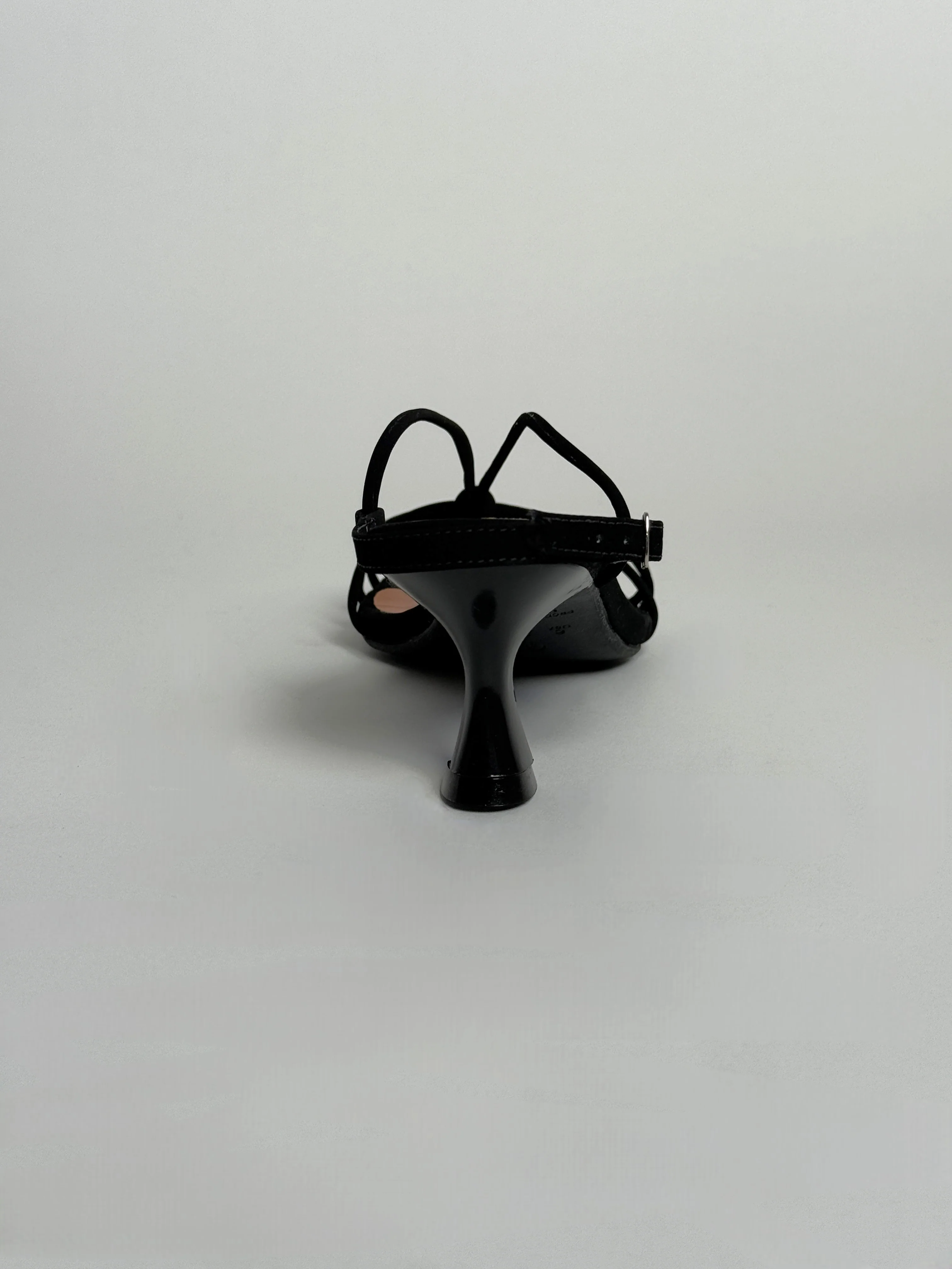 Vera Black - Image 5